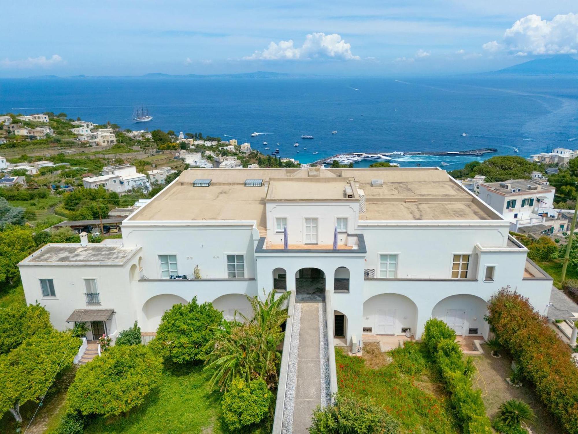 Suite Palazzo Capri - Seaview Bagian luar foto